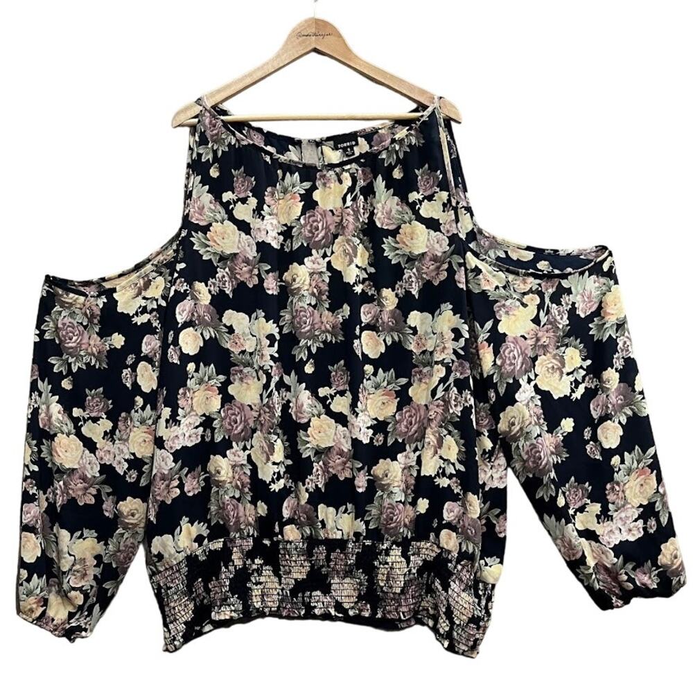Torrid Floral Print Georgette Smocked Bottom Top Size 5‎